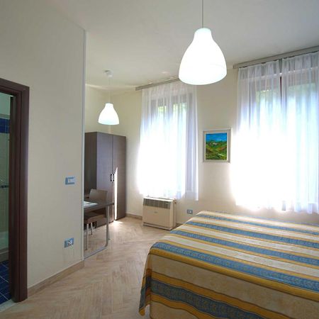 Hotel Moderno เซียนา ภายนอก รูปภาพ