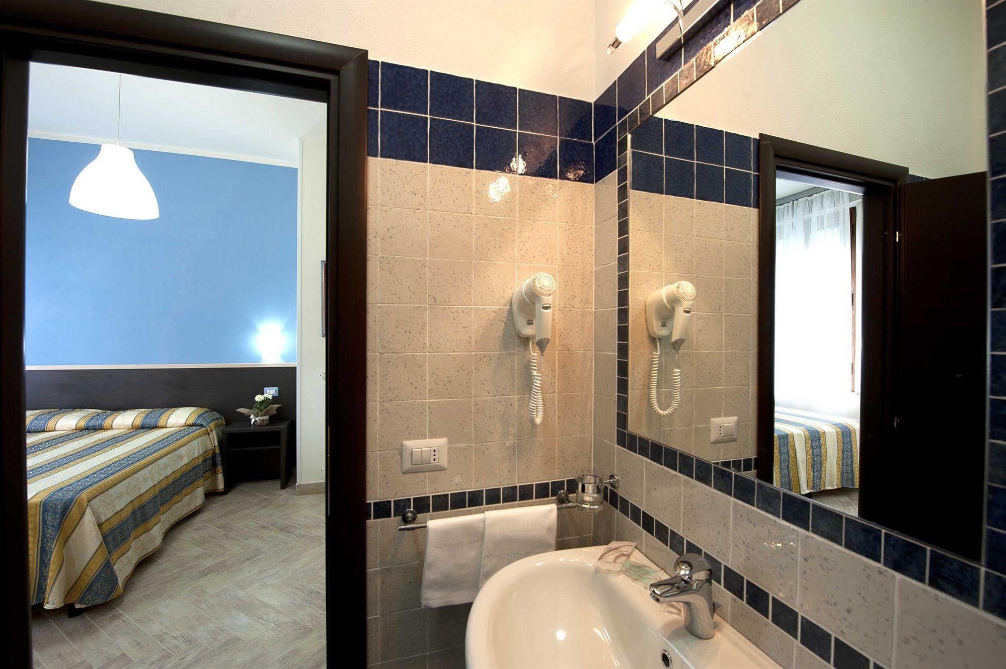 Hotel Moderno เซียนา ภายนอก รูปภาพ
